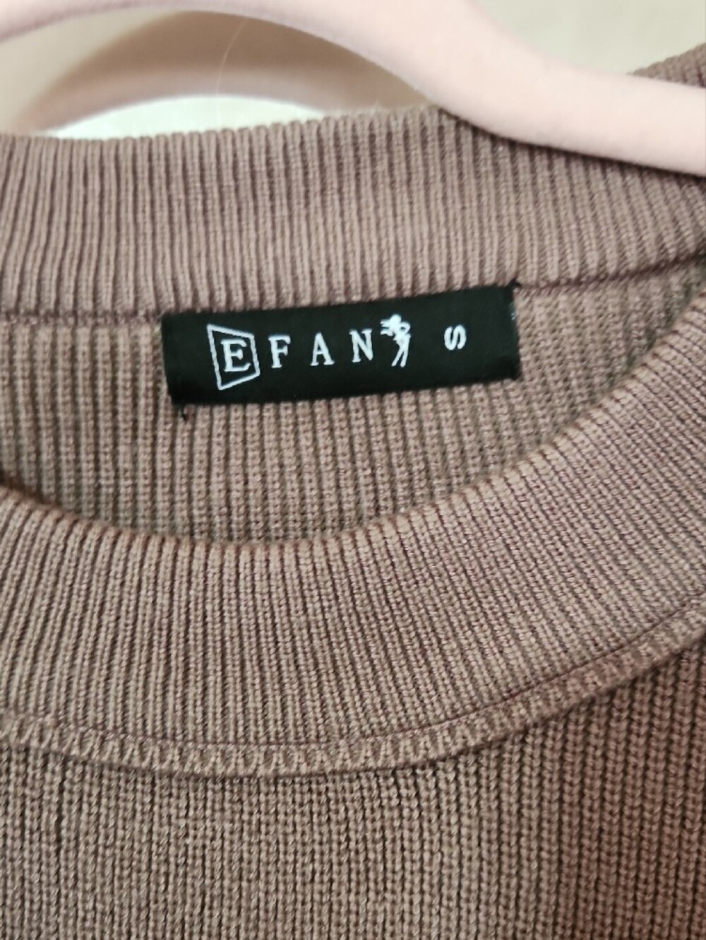 E FAN Relaxed Crewneck Sweater in Brown - Picture 2 of 3